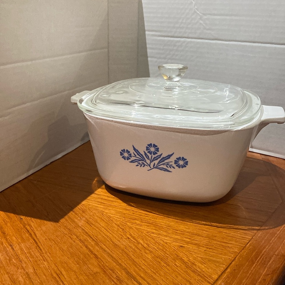 COPY - CORNING WARE 2 1/2 Qt Vintage Blue Cornflower Casserole Dish w/ Lid 80 o…